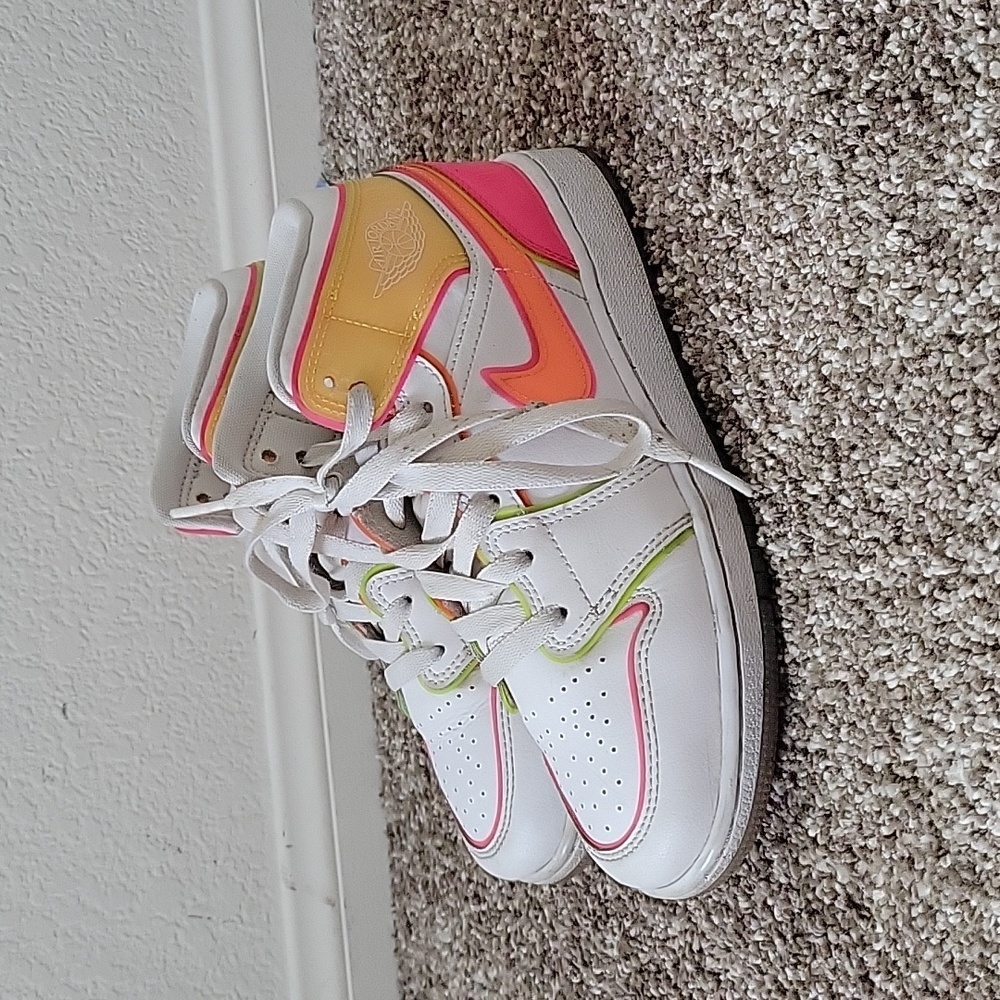 Neon air Jordan 1's size 4